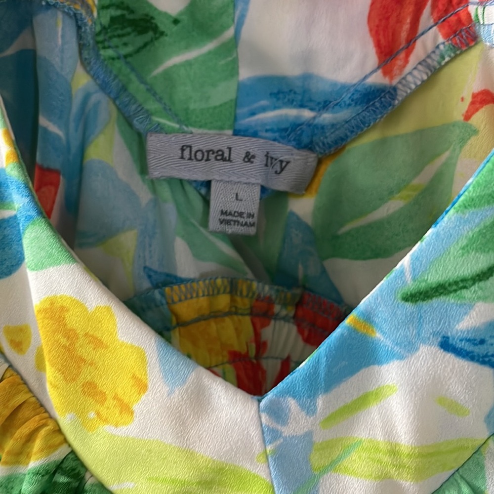 Floral Ruffle Blouse - Picture 4 of 5